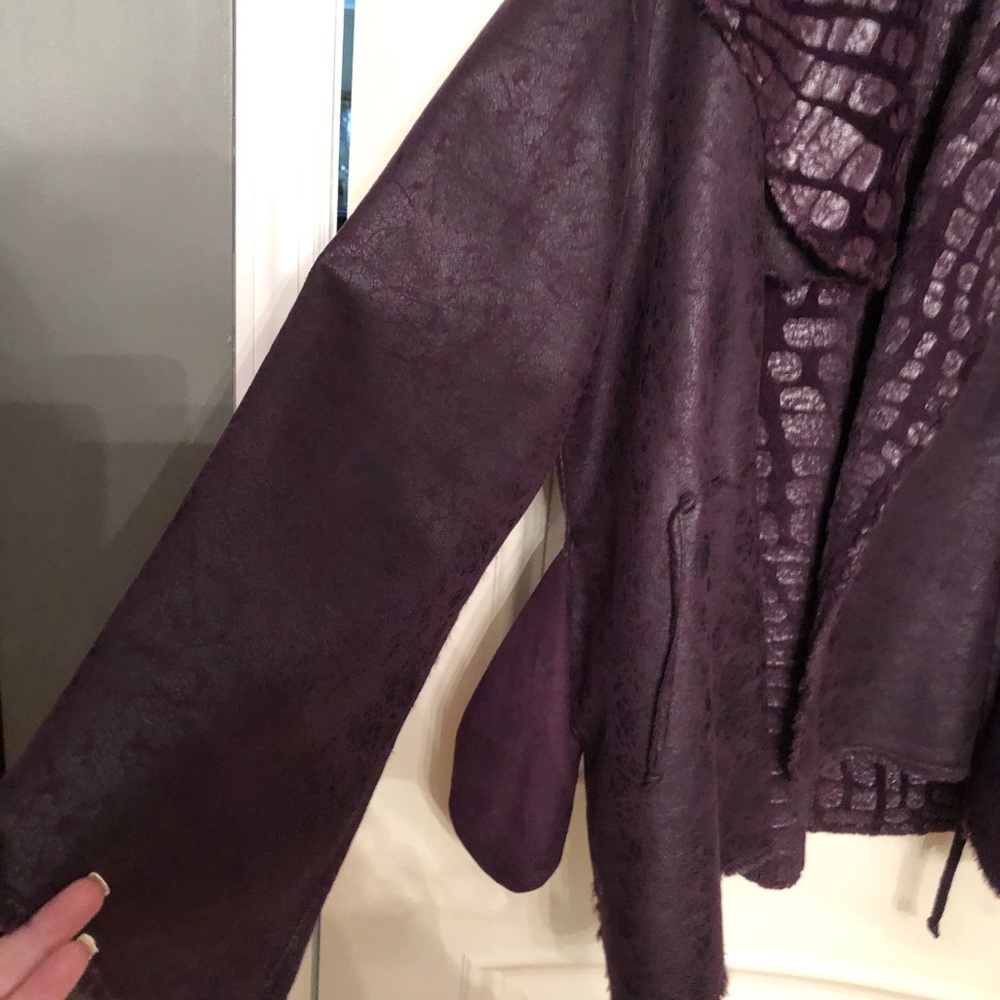 Faux shearling jacket - Picture 4 of 8